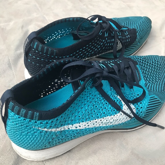 Nike Flyknit Racers - Picture 4 of 10